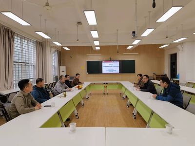 人民日报智慧媒体研究院与邮乐农品网到信息与计算机学院考察交流，共促计算机信息技术推广